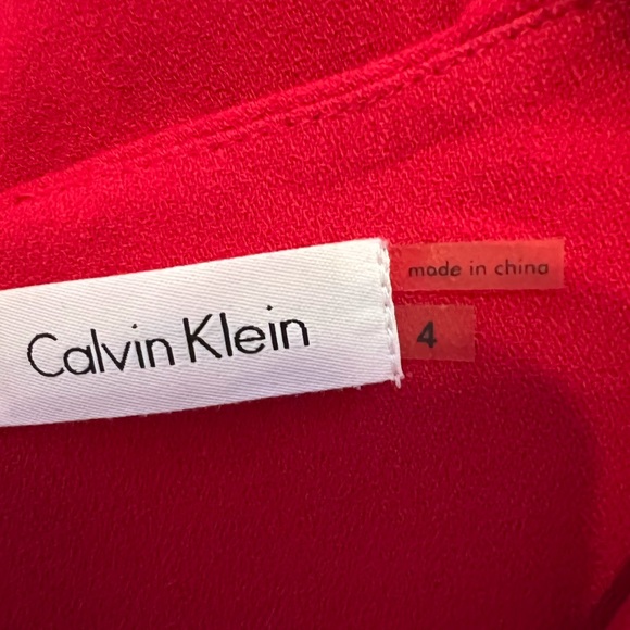 Same Pencil Dress except Red. Jewel neck, Short puff sleeve. - Picture 10 of 14